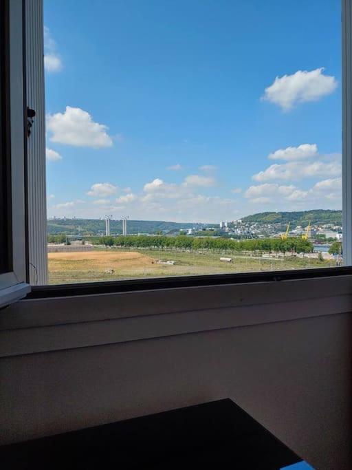 Spacieux F4 Avec Vue Panoramique Et 2 Places De Parking Rouen Exterior foto